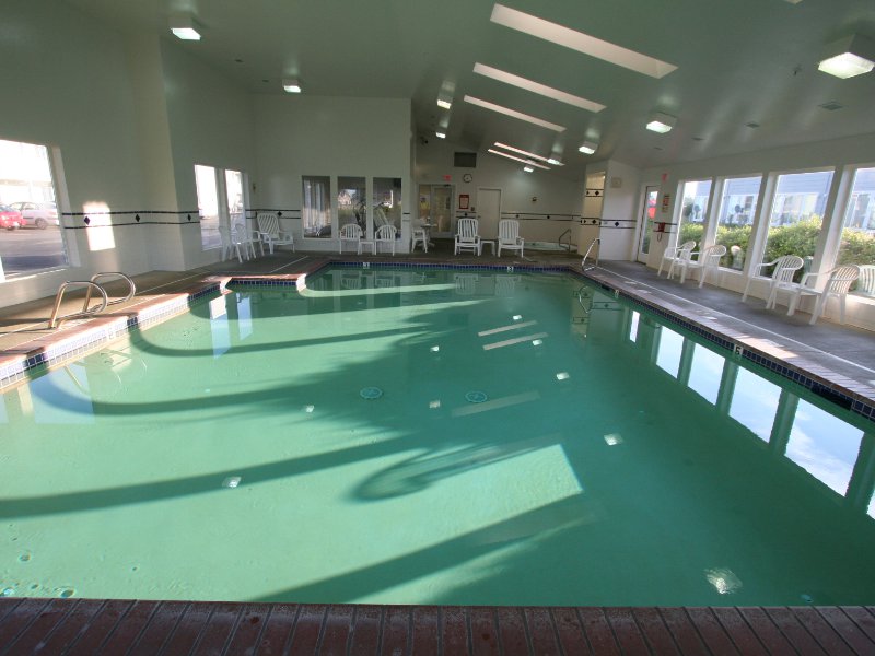 Newport Oregon Hotel Pool The Whaler Motel The Pool And Spa At Whaler Motel